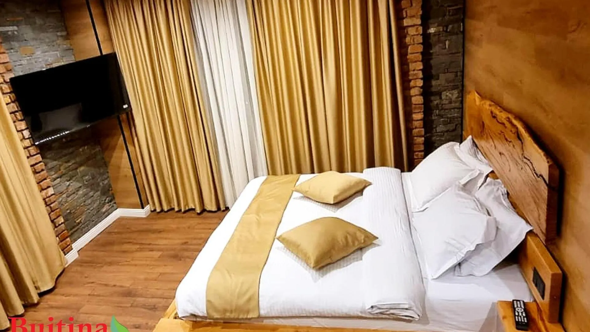 Pensión Hotel Bujtina Ajazi Golem
