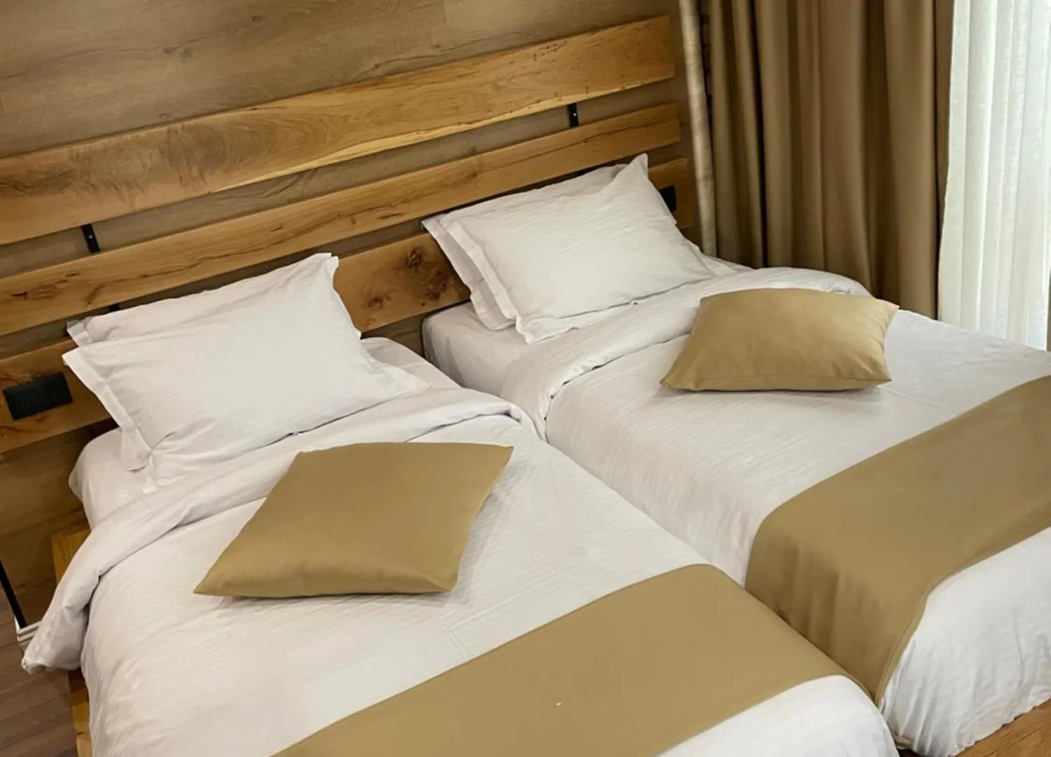 Hotel Bujtina Ajazi Golem  Pensión