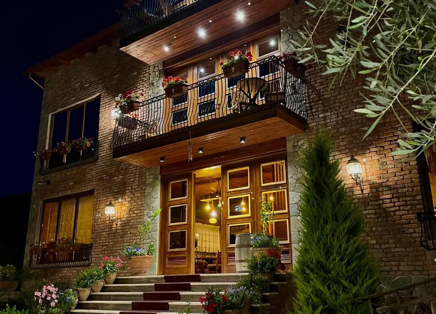 Hotel Bujtina Ajazi Golem  Golem (Tirana)
