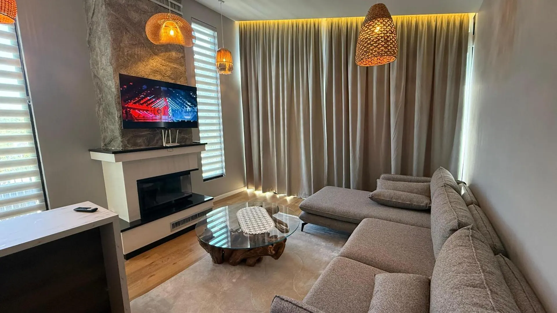 Hotel Bujtina Ajazi Golem  Albania